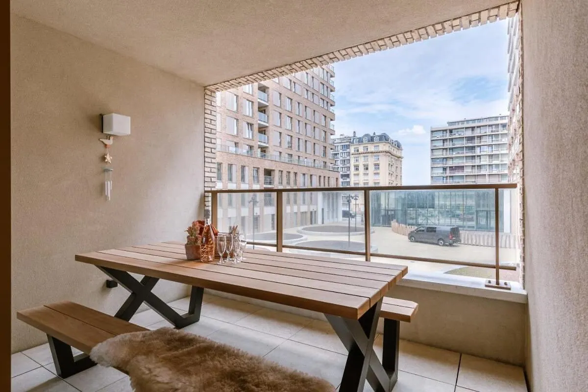 Huswell - Beautiful Apartment With Parking Close To The Sea Ostend