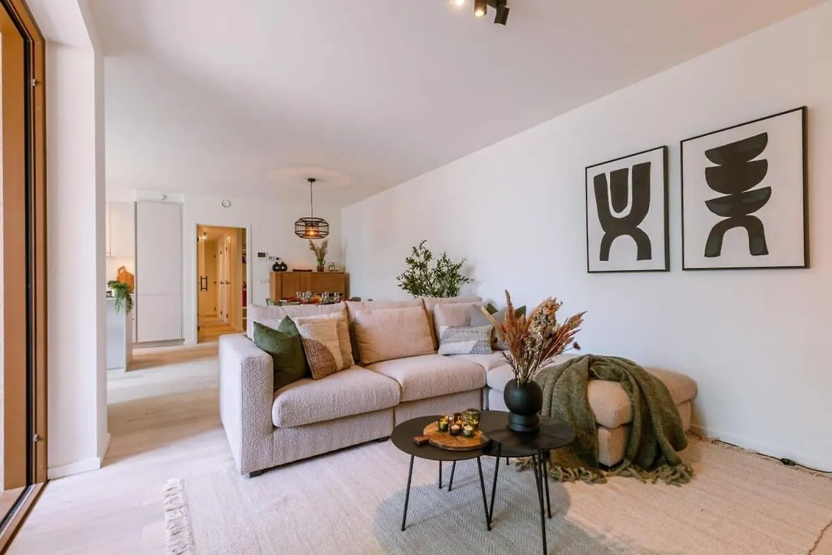 Huswell - Beautiful Apartment With Parking Close To The Sea Ostend Belgium